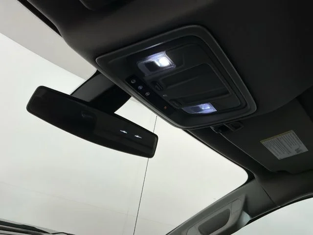 Used 2020 Blue GMC Elevation image 19