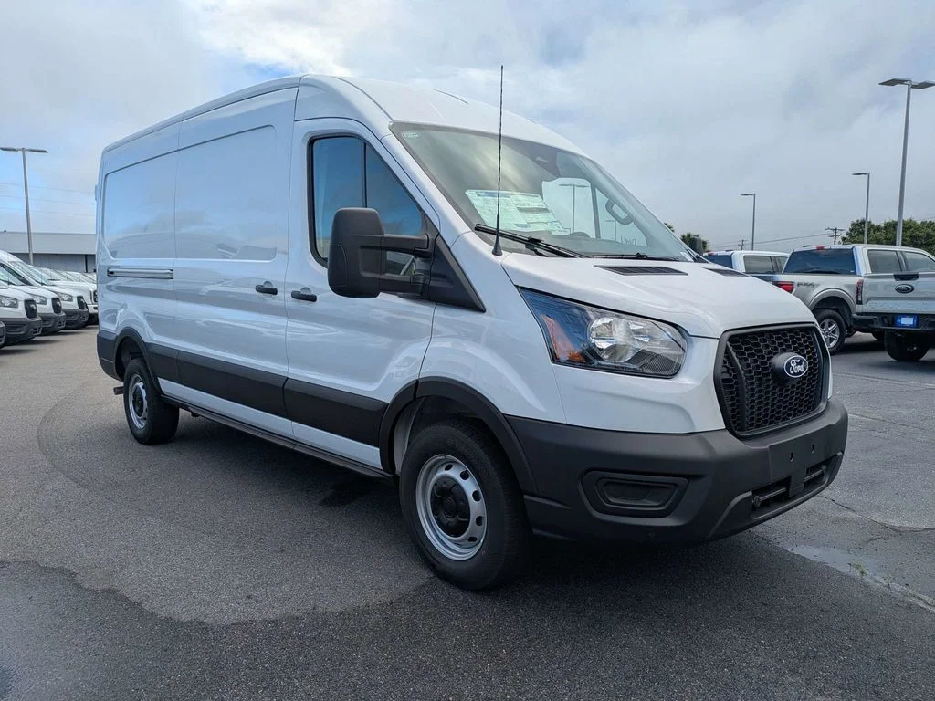 New 2027 White Ford Base image 2