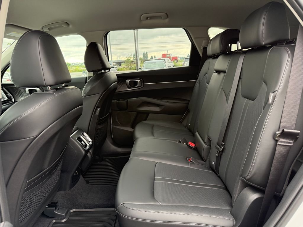 New 2026 Glacial White Pearl Kia S image 15