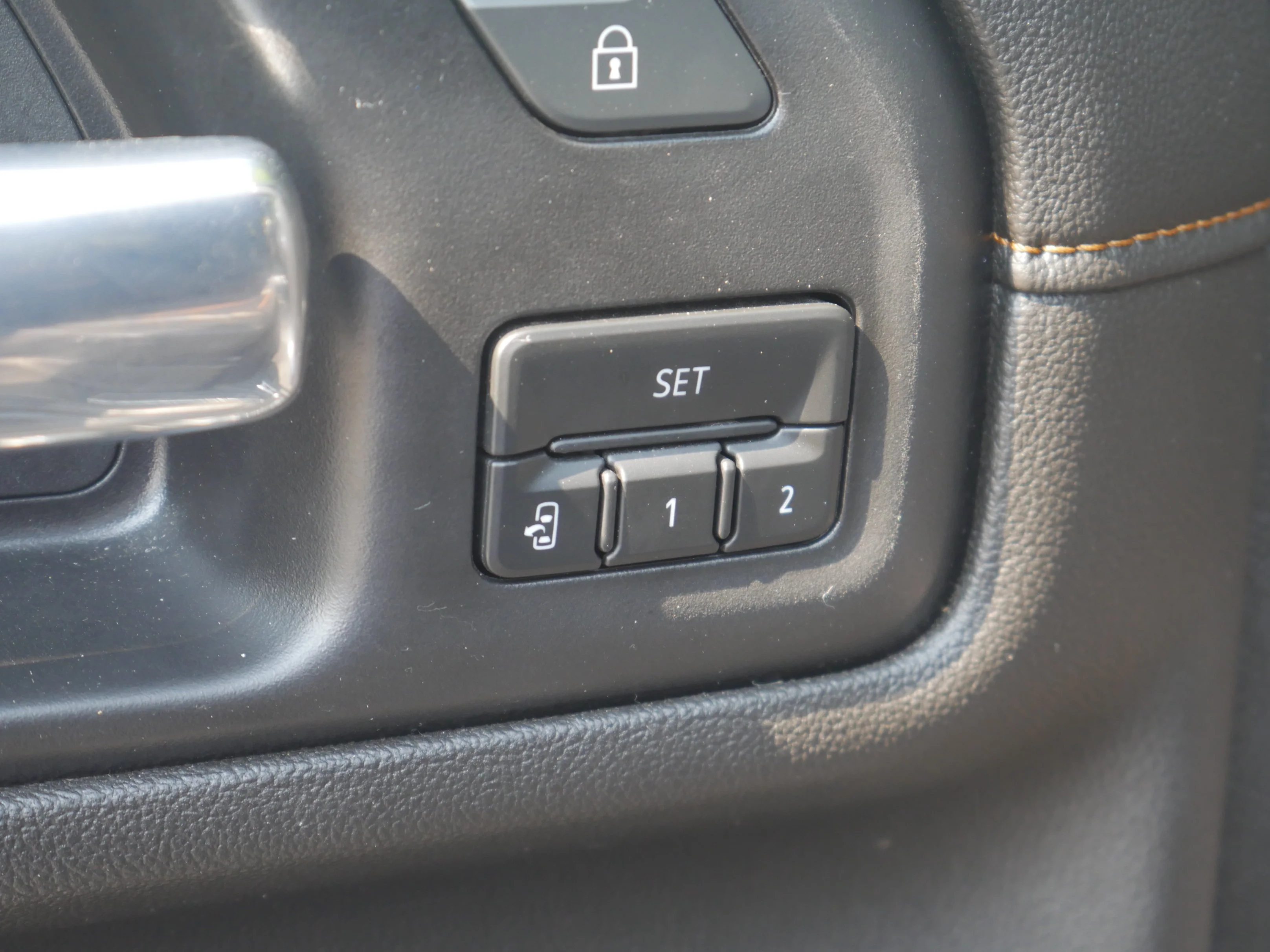 Used 2022 Onyx Black GMC AT4 image 35