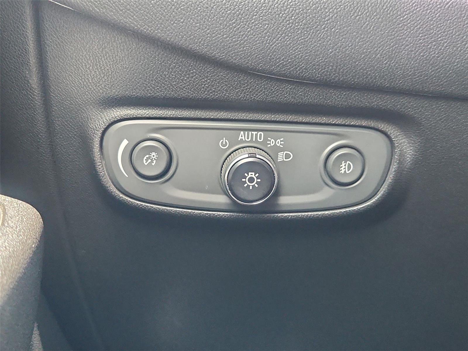 Used 2020 NIGHTFALL GRAY METALLIC Chevrolet LT image 18