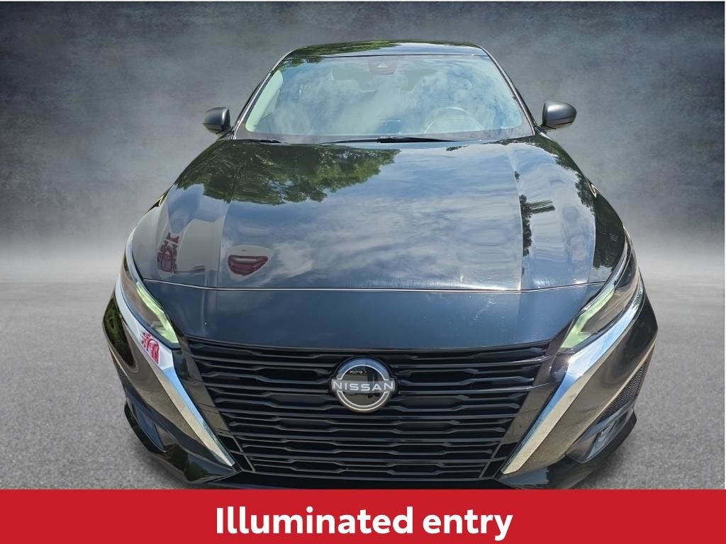 Used 2025 Black Nissan 2.5 SV image 8