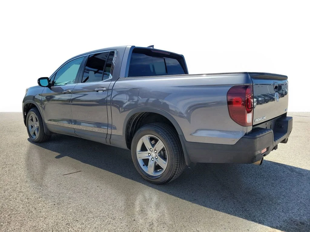 Used 2023 Gray Honda RTL image 3