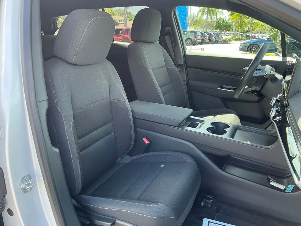 Used 2024  Honda EX image 18