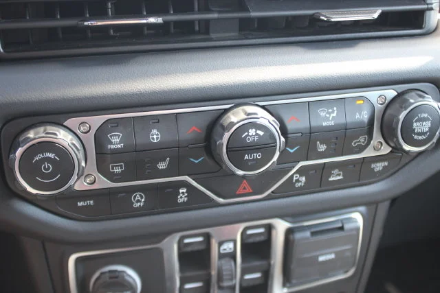 Used 2024 Black Jeep Sport S image 10