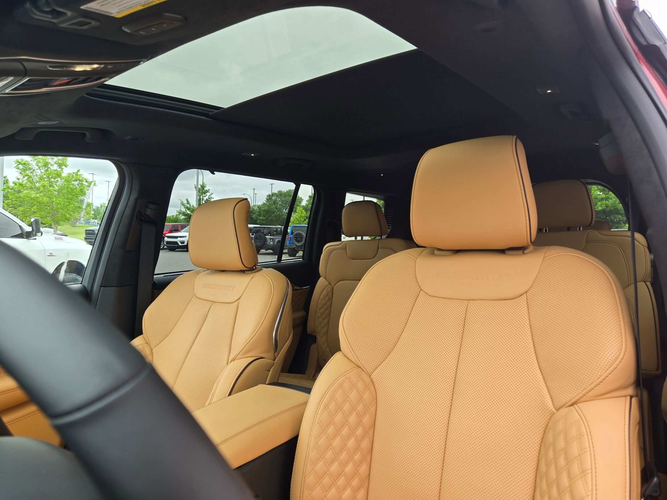 New 2026 Velvet Red Pearl-Coat Exterior Paint Jeep Summit image 23