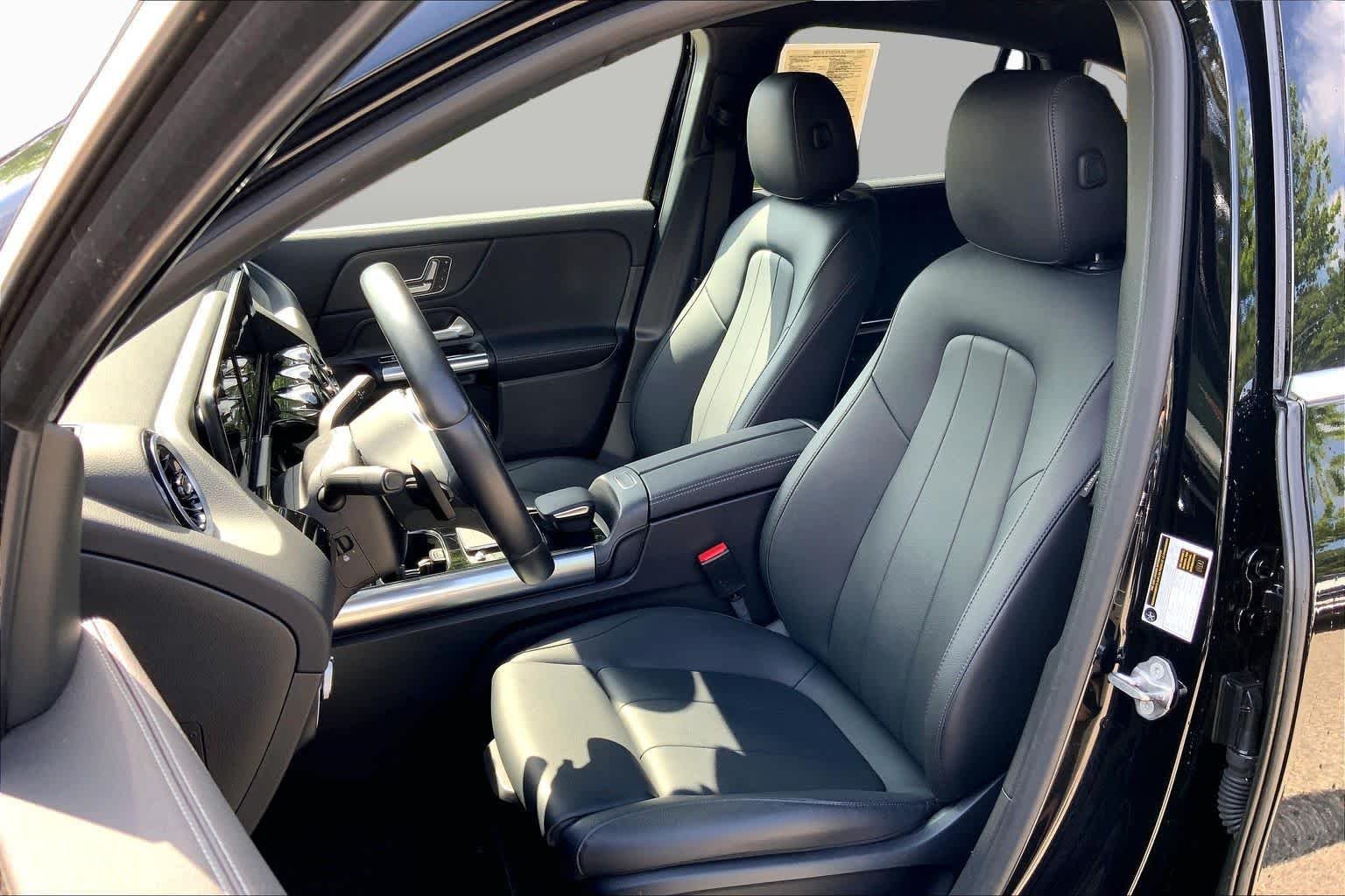Used 2023 Night Black Mercedes-Benz GLA 250 image 9