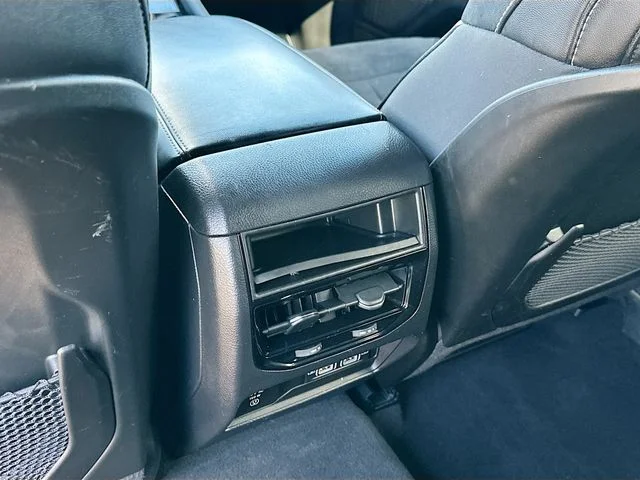 Used 2023 White/off-white Jeep Altitude X image 25