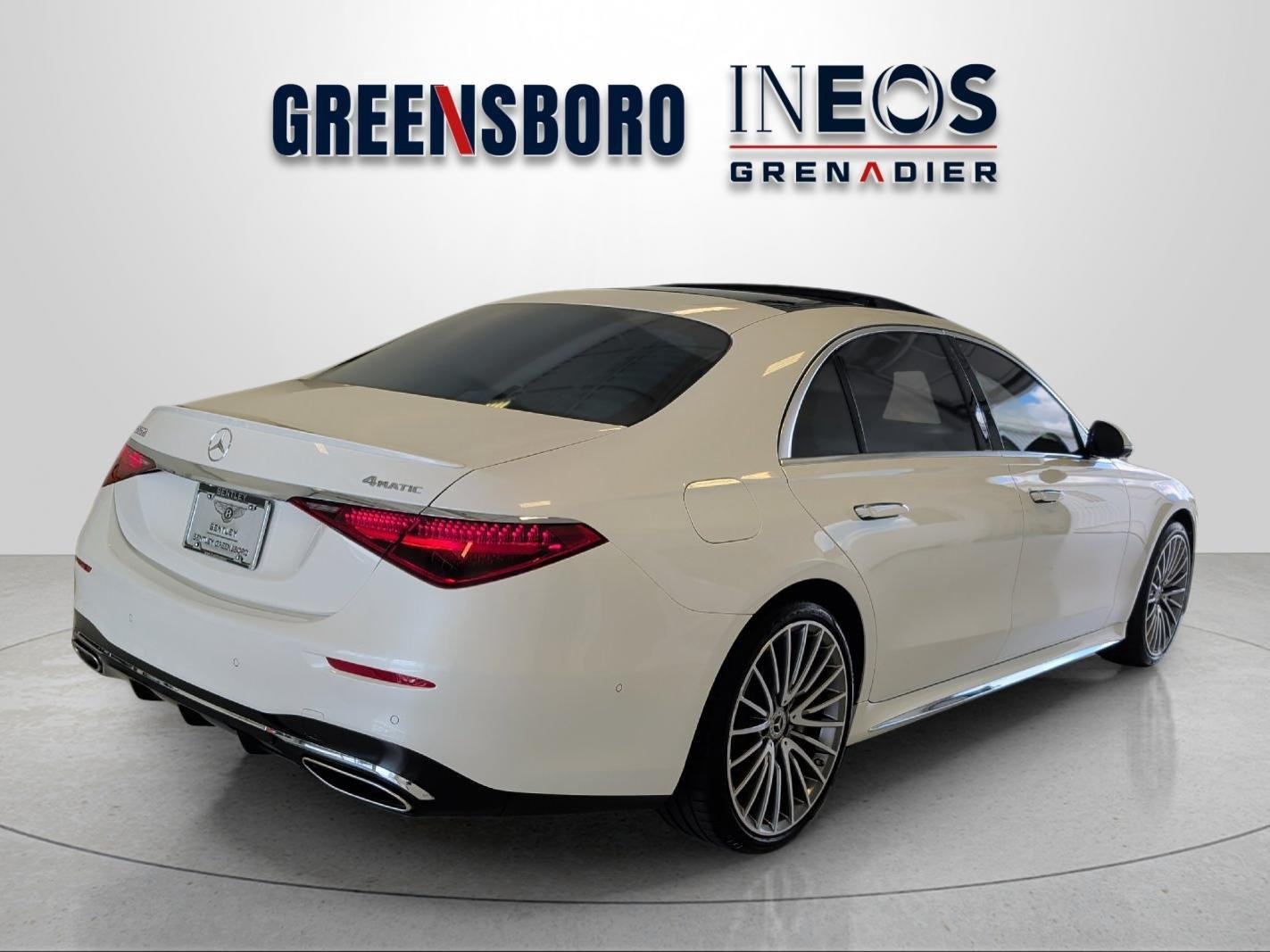 Used 2023 MANUFAKTUR Diamond White Mercedes-Benz S 580 image 5