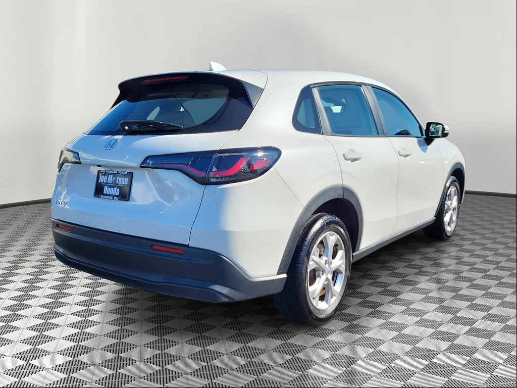 Certified Used 2025 Platinum White Pearl Honda LX image 4