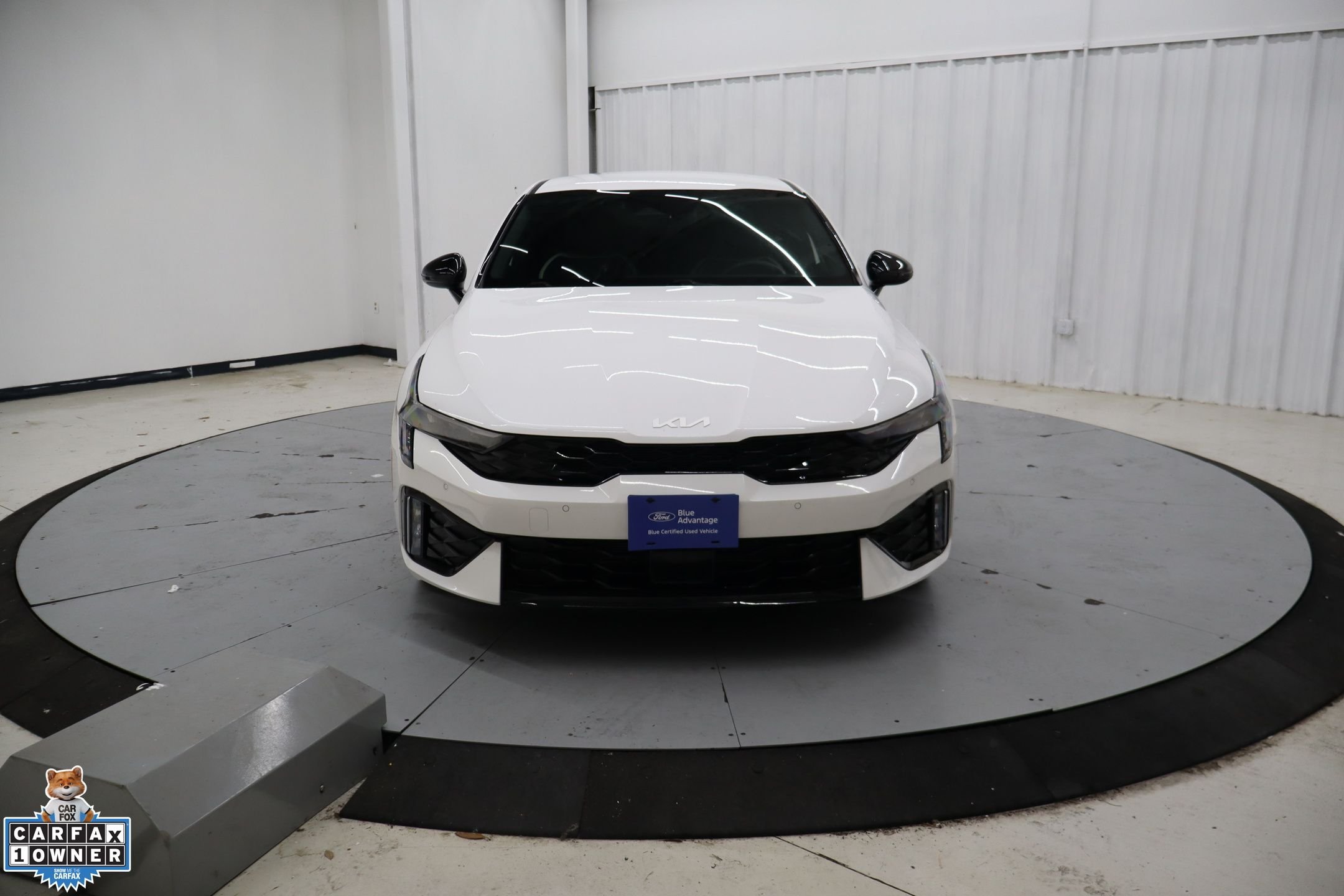 Used 2025 White Kia GT-Line image 9