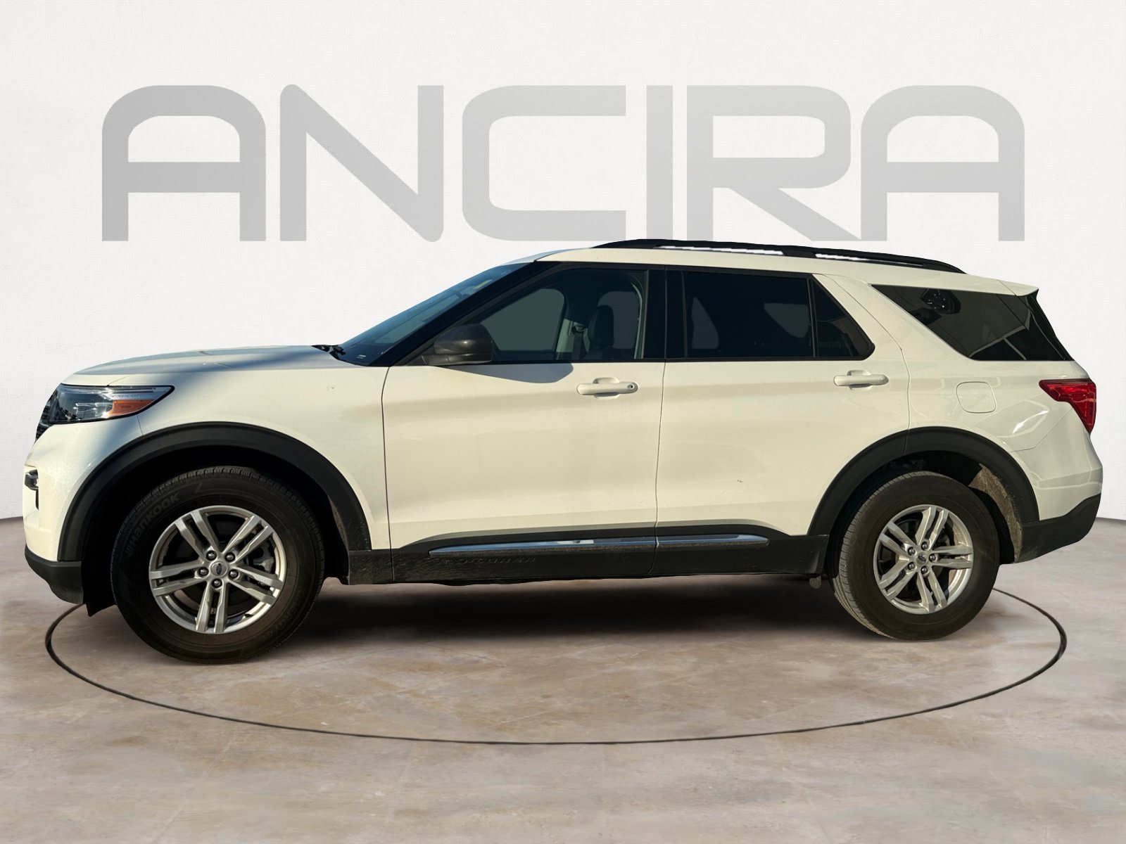 Used 2023 White Metallic Ford XLT image 7