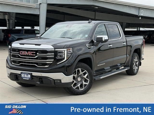 Used 2024 Onyx Black GMC SLT image 1