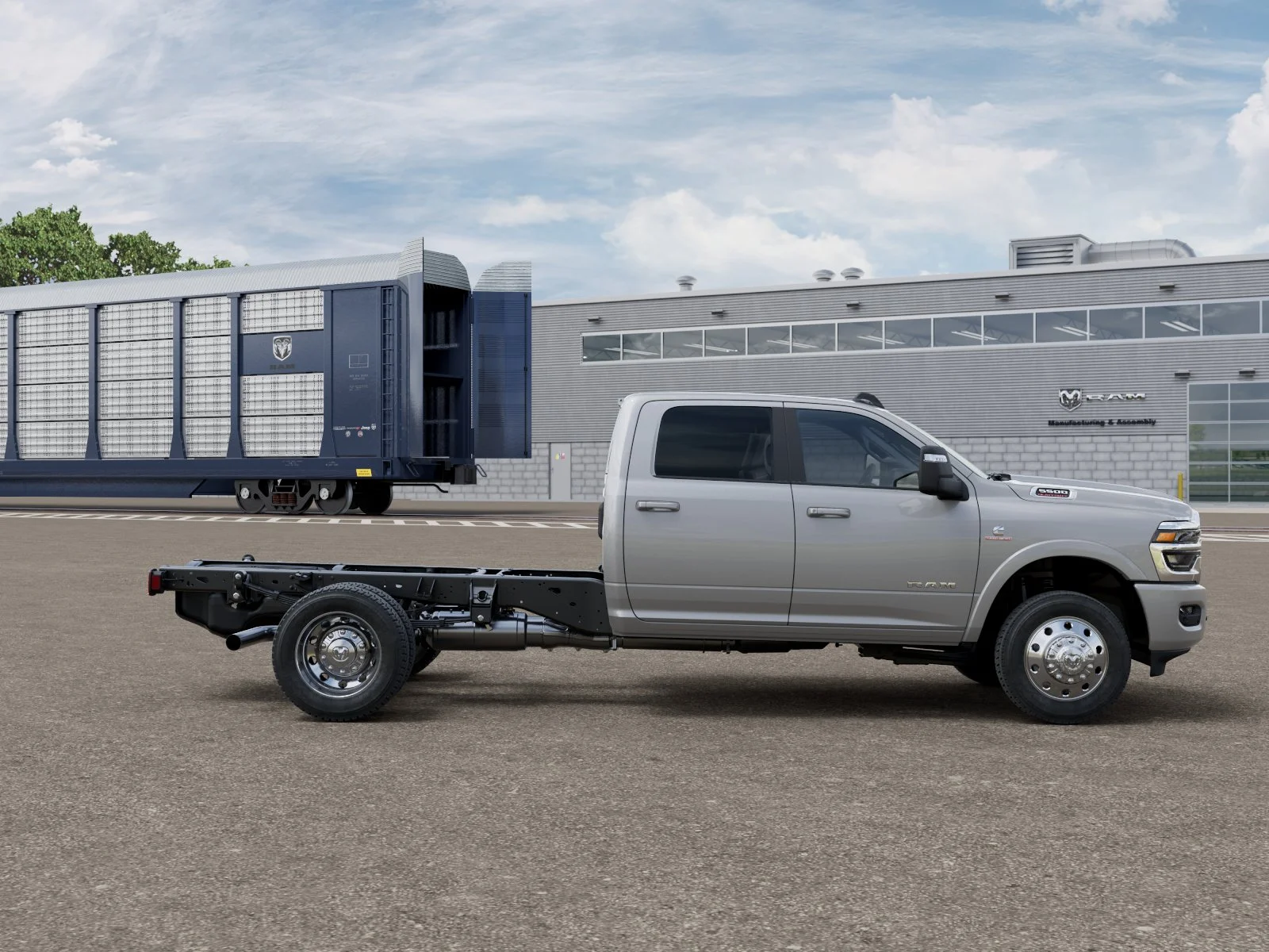 New 2026 Silver-Zynith Exterior Paint RAM TRADESMAN image 12