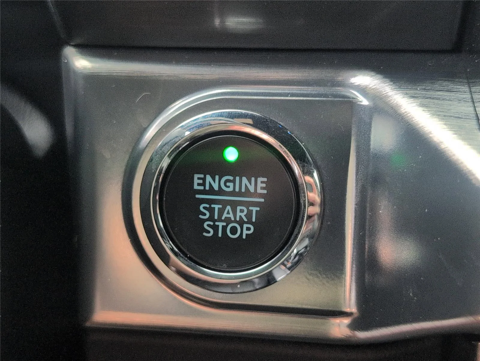 Used 2022 Iconic Silver Ford LARIAT image 24