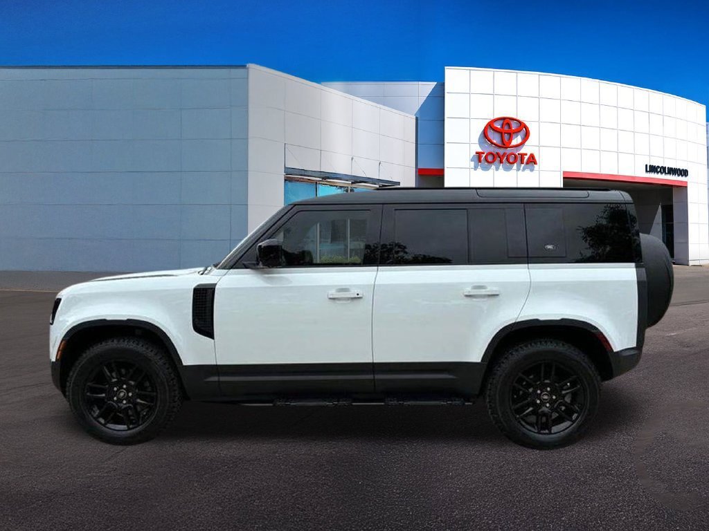 Used 2022 White Land Rover S image 14