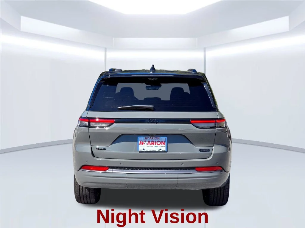 New 2027 Gray Jeep Summit image 19