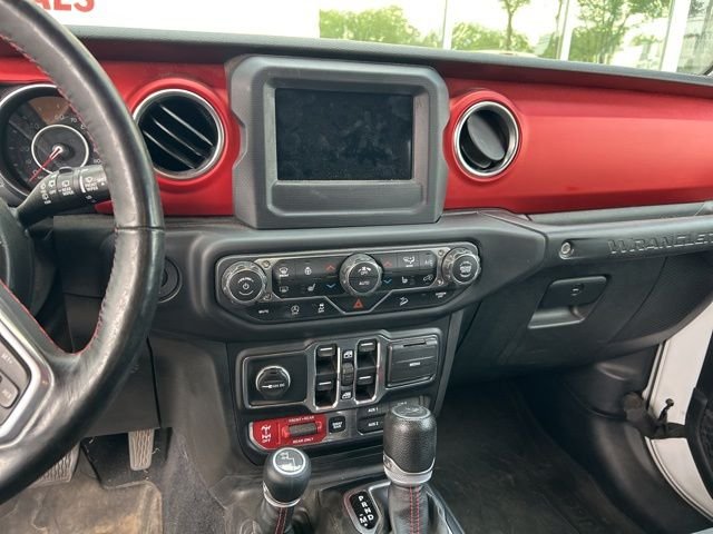Used 2019 White Jeep Unlimited Rubicon image 2