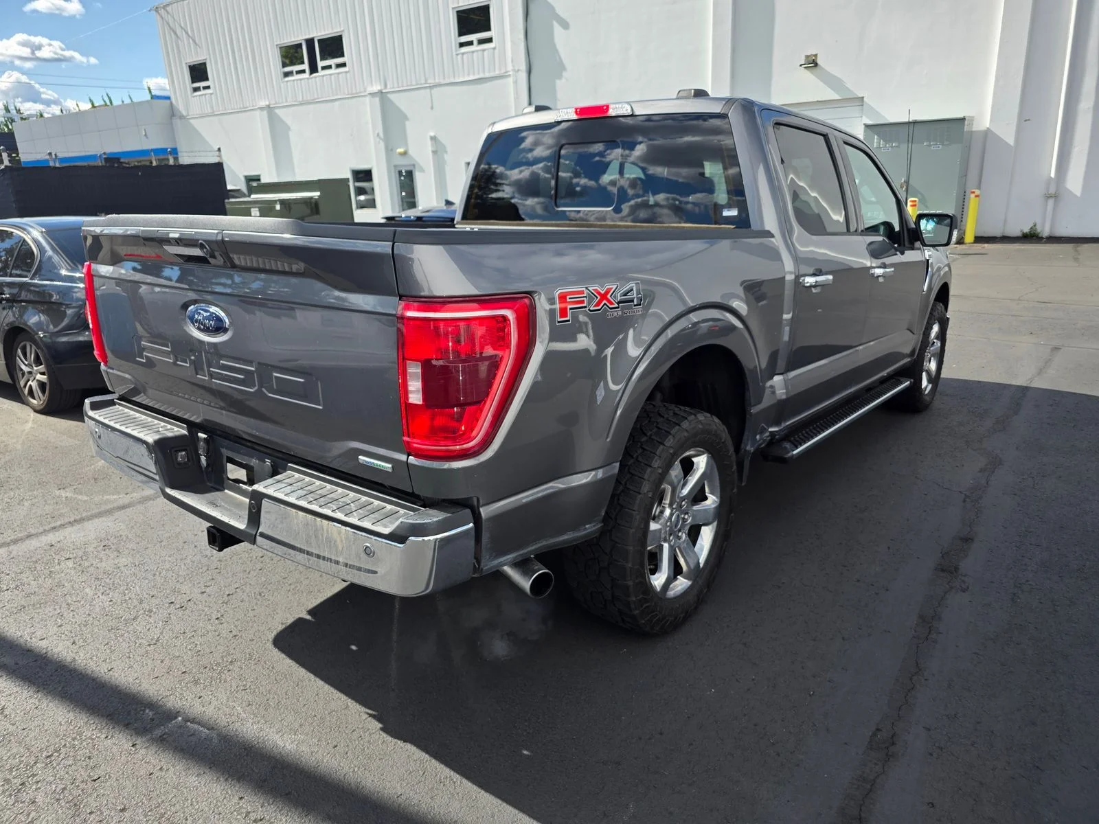 Used 2021 Gray Metallic Ford XLT image 5