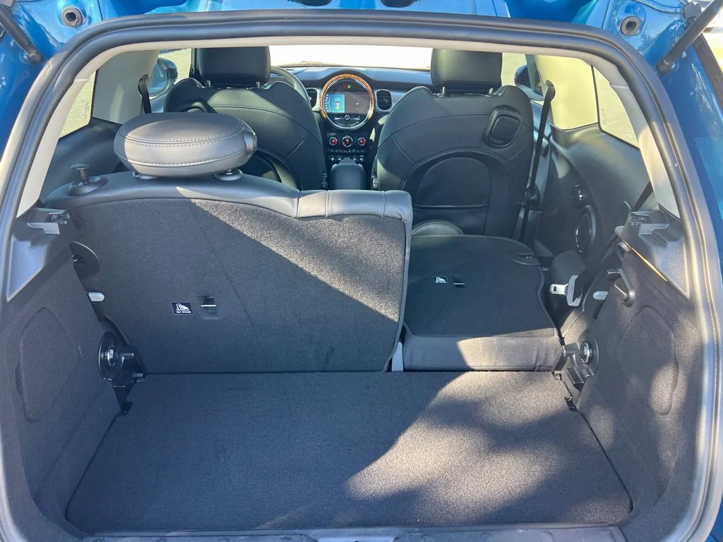 Used 2023 Blue MINI Base image 13