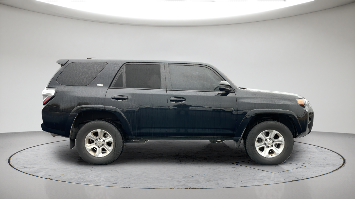 Used 2016 Black Toyota SR5 image 4