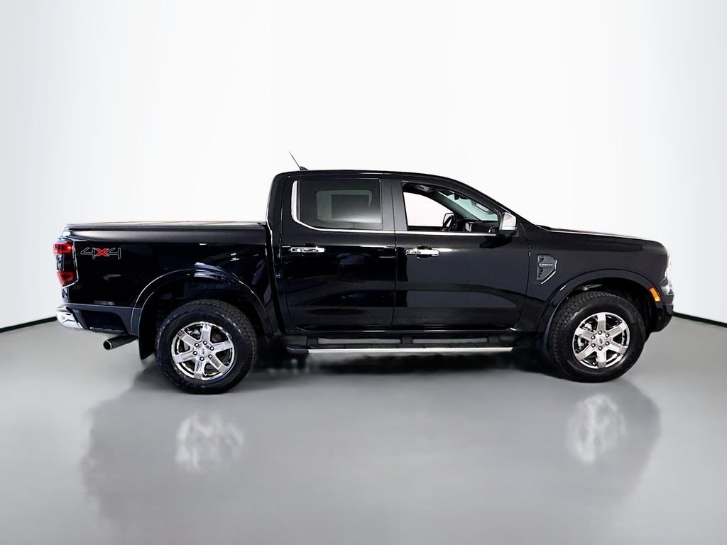 Used 2024  Ford LARIAT image 14
