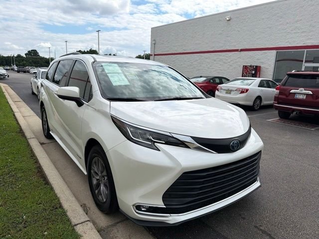 Used 2021 White Toyota XLE image 1