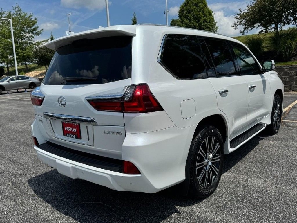 Used 2019 White Lexus 570 image 3