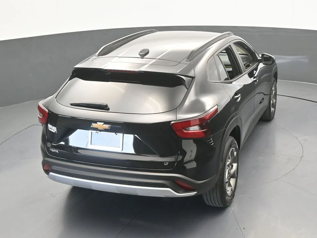 Used 2025 Mosaic Black Metallic Chevrolet LT image 46
