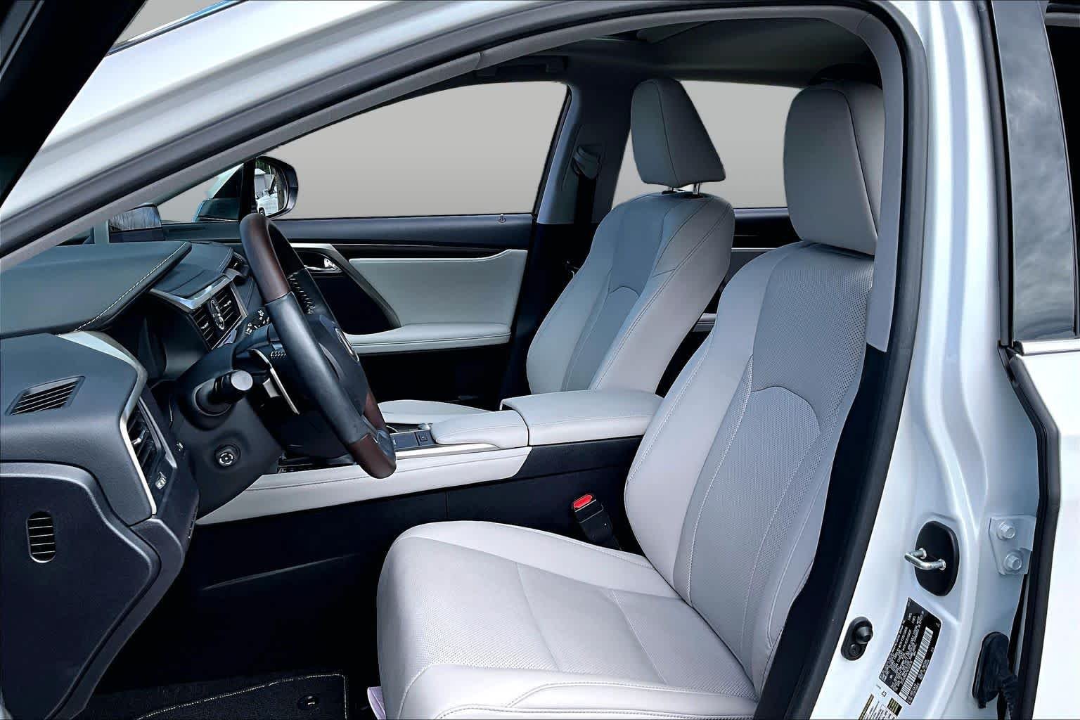 Used 2022 Eminent White Pearl Lexus  image 8