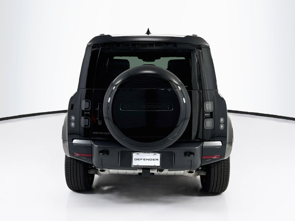 New 2026 Santorini Black Land Rover X-Dynamic SE image 6