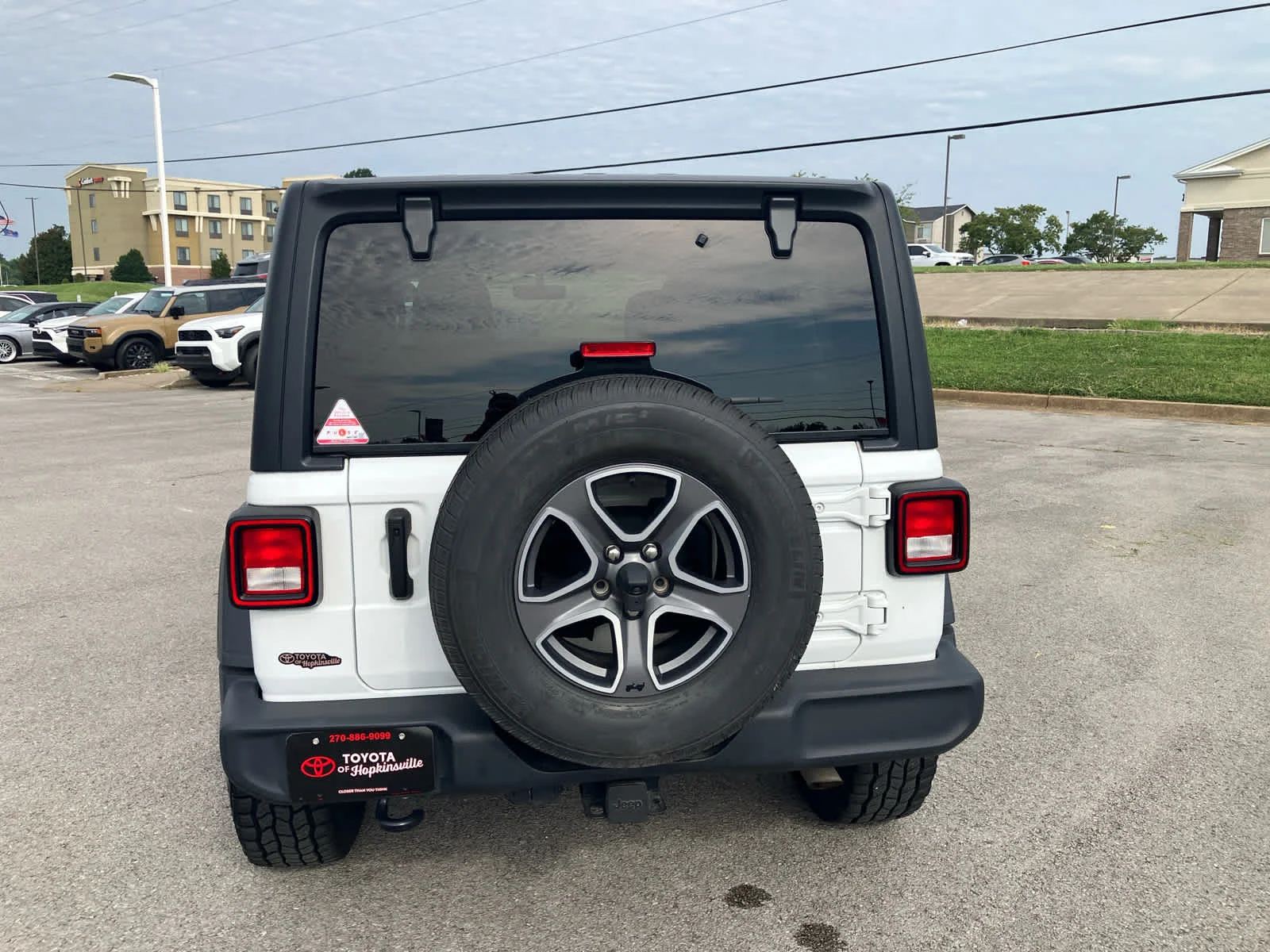 Used 2023 Bright White Clearcoat Jeep Sport S image 6