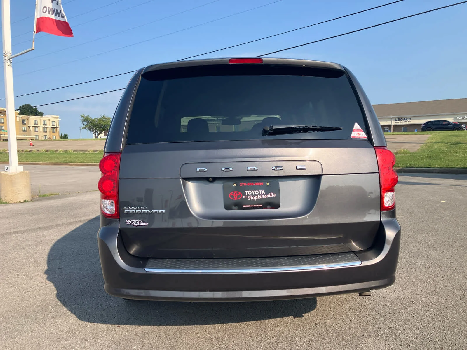 Used 2019 Granite Pearlcoat Dodge SE image 6