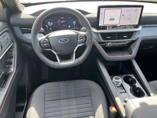 New 2026 Star White Metallic Tri-Coat Ford ST-Line image 11