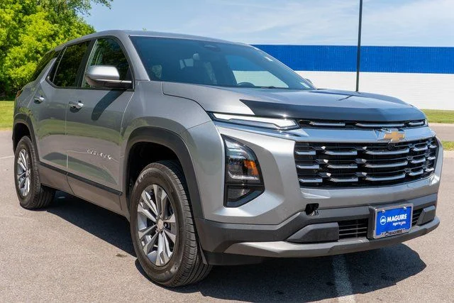 Used 2025 Gray Chevrolet LT image 4