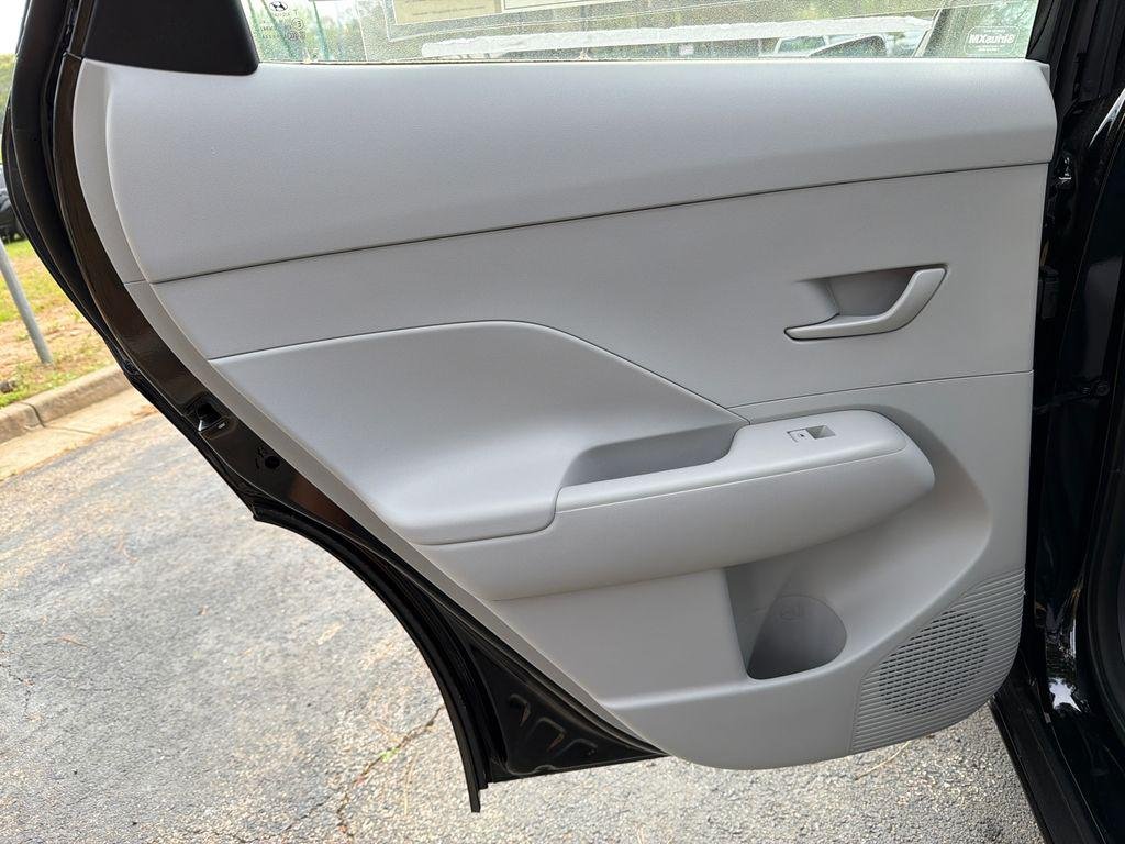 New 2026 Black Hyundai SE FWD image 21