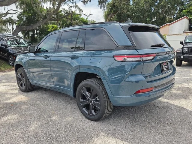 New 2027 Steel Blue Paint Jeep Limited Reserve image 6