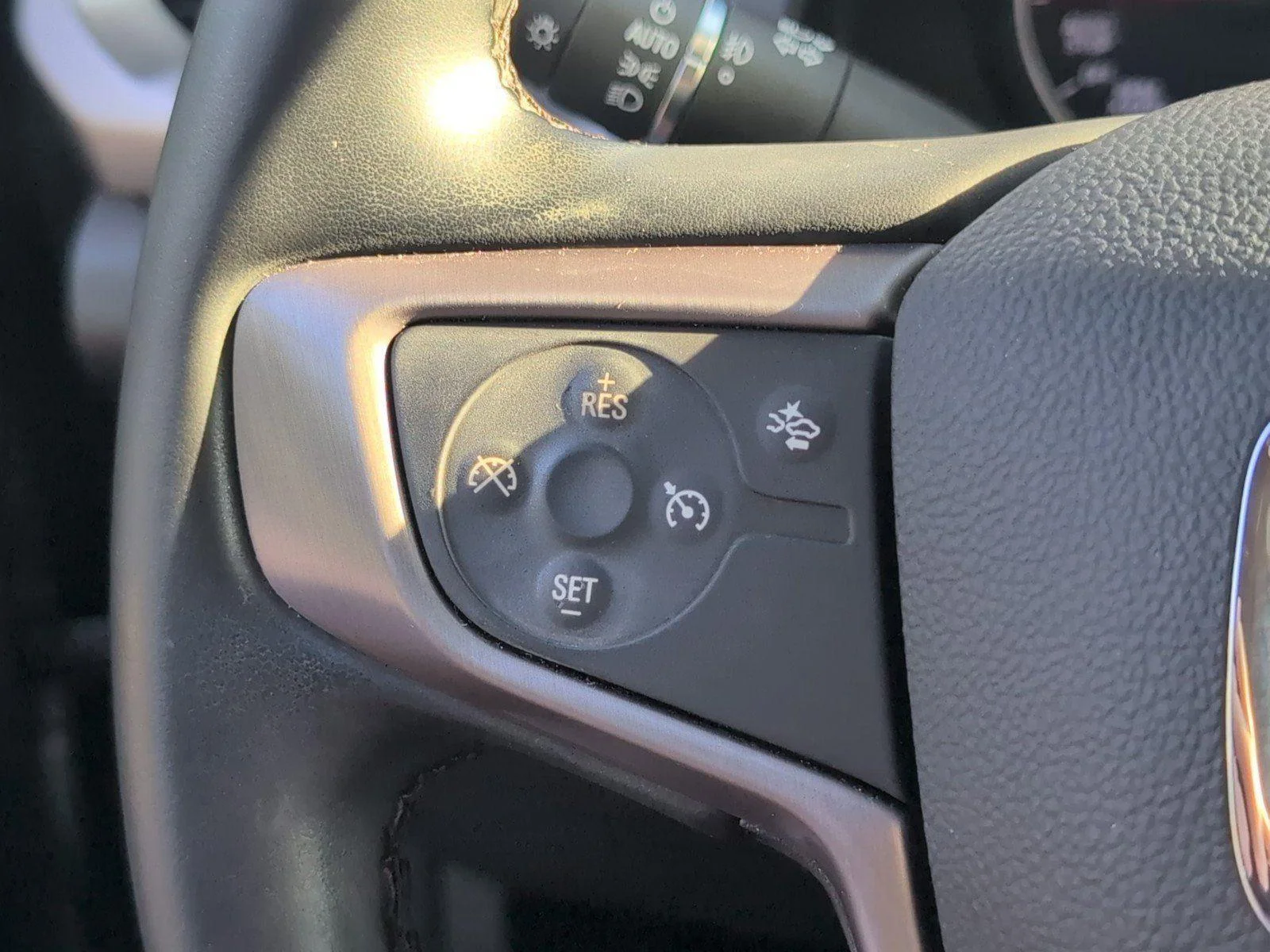 Used 2023 Sterling Metallic GMC AT4 image 30