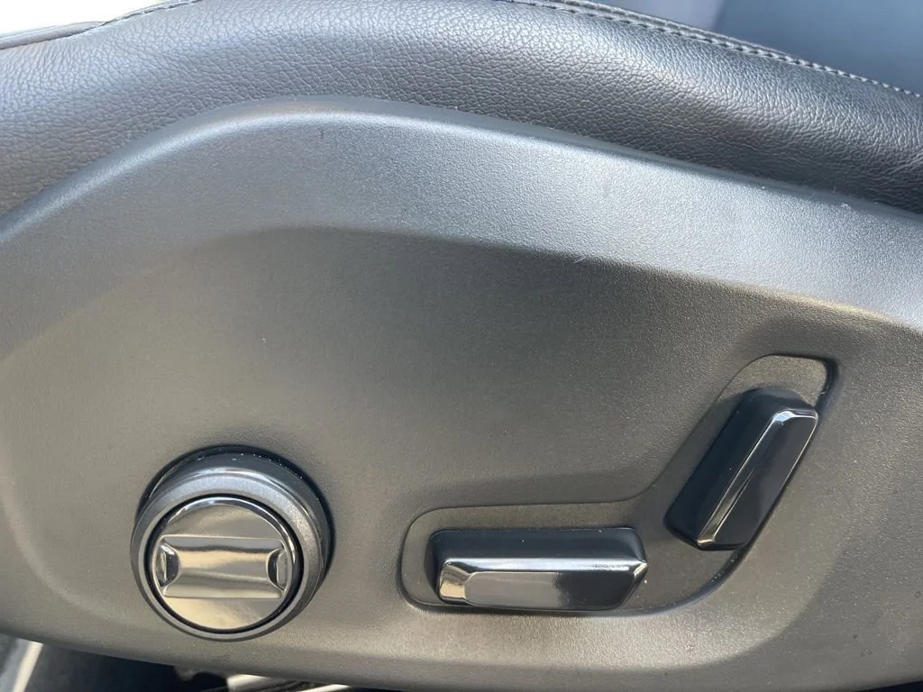Used 2023 Gray Volvo Core image 12