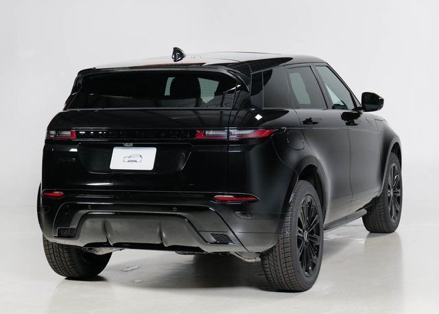 Certified Used 2025 Santorini Black Metallic Land Rover Dynamic image 2
