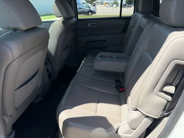 Used 2013  Honda EX-L image 28