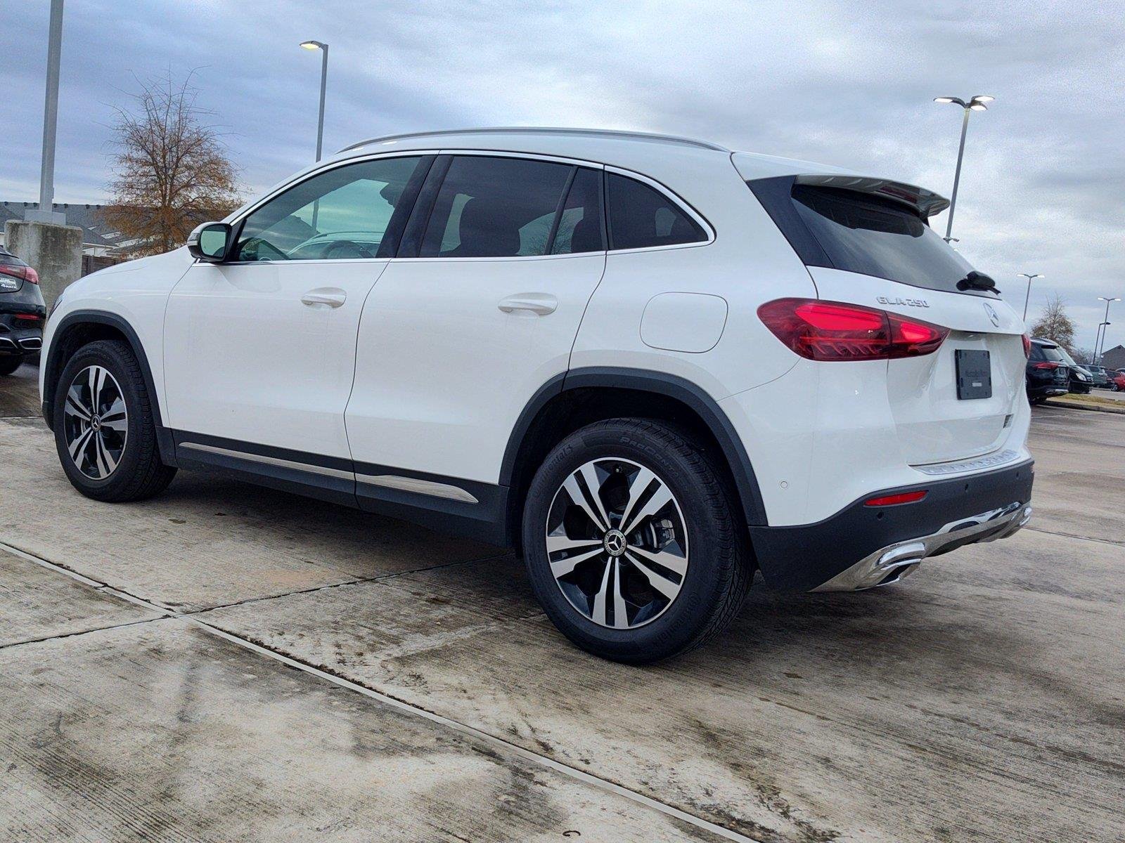 Used 2026 WHITE Mercedes-Benz GLA 250 image 3
