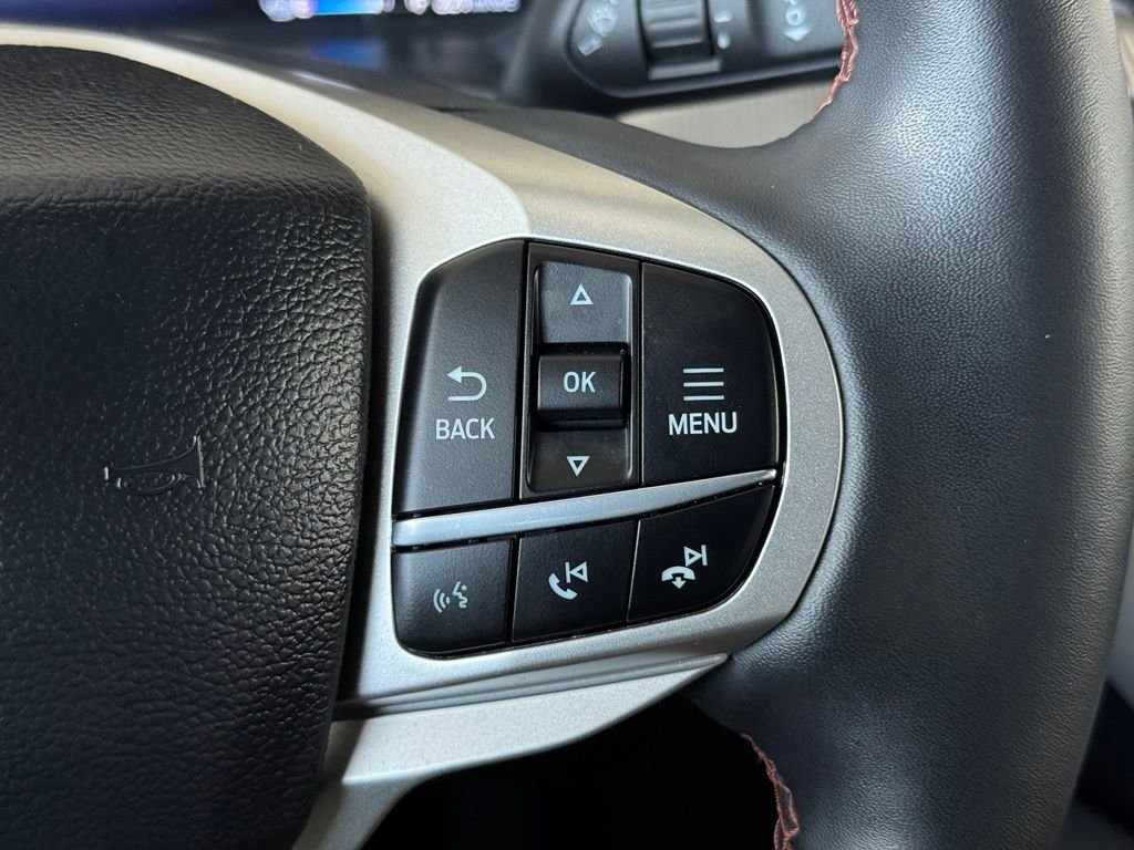 Used 2025 White Ford Active image 32