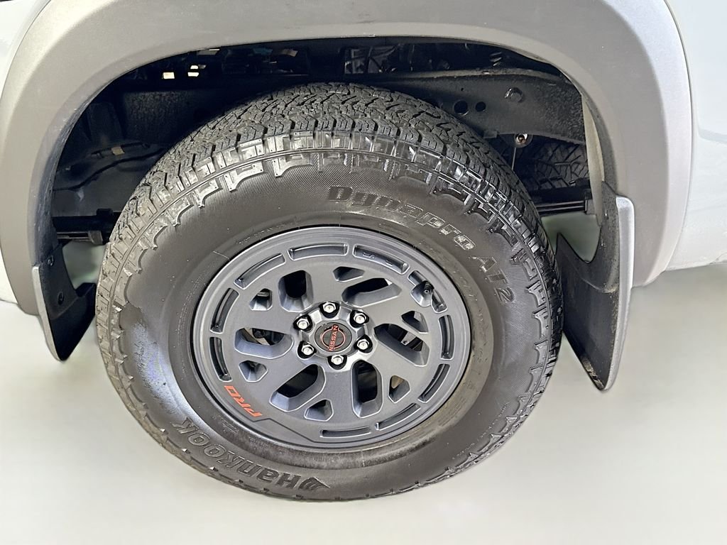 Used 2025 Boulder Gray Pearl Nissan PRO-4X image 31