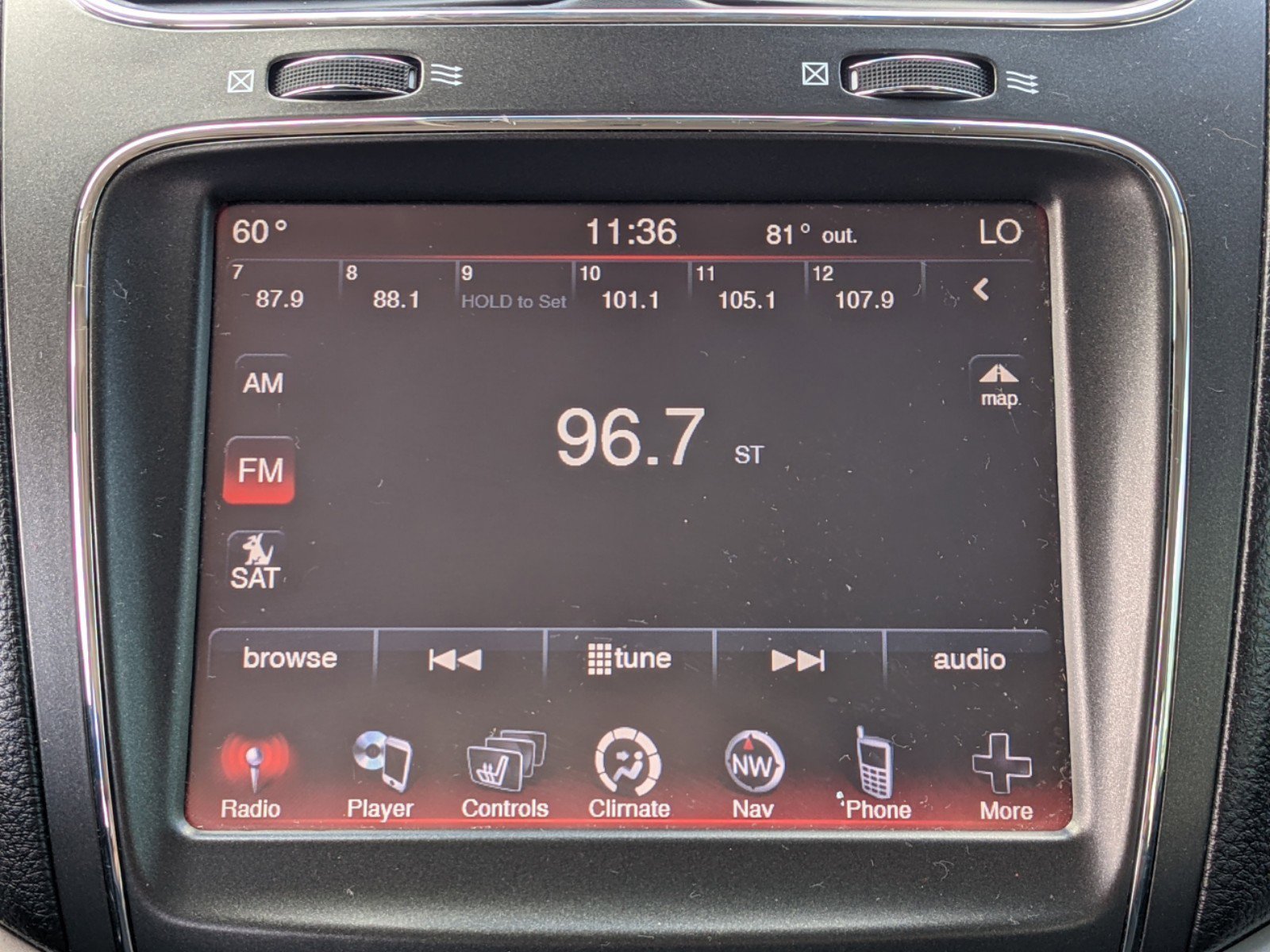 Used 2015 Pitch Black Clearcoat Dodge Crossroad image 17