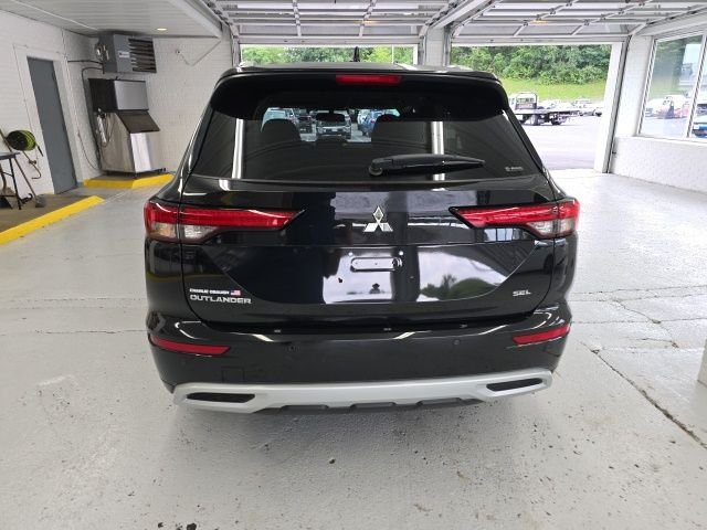 Used 2024 Black Mitsubishi SEL image 7