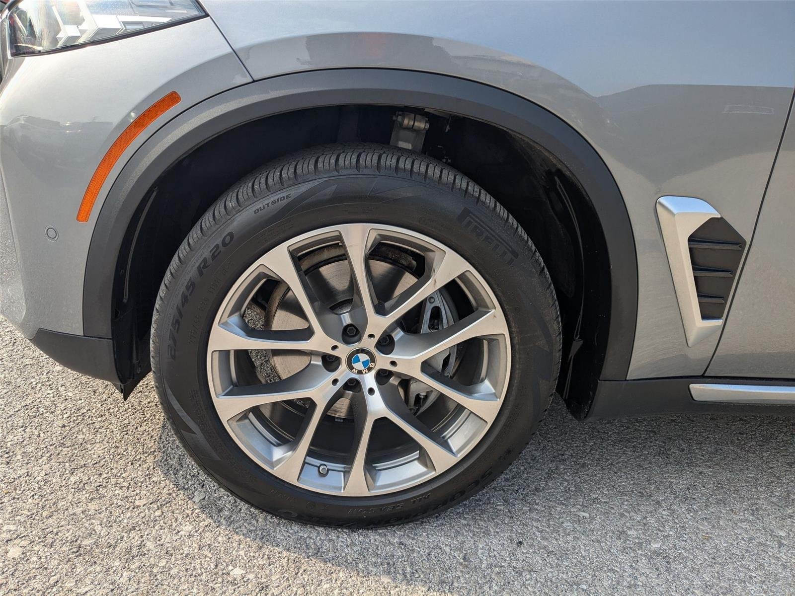 Certified Used 2024 Skyscraper Grey Metallic BMW xDrive40i image 9
