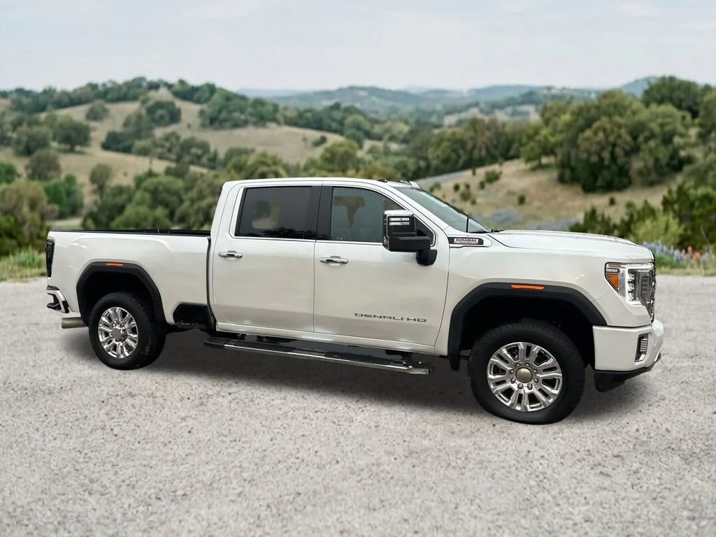 Used 2023 White Frost Tricoat GMC Denali image 12