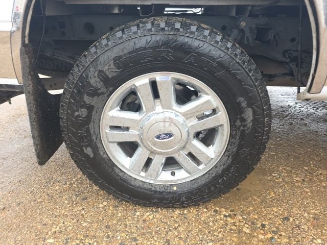 Used 2008 White Ford  image 9