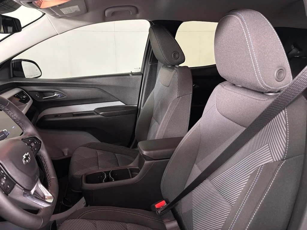 New 2027 Sterling Grey Metallic Chevrolet LT image 21